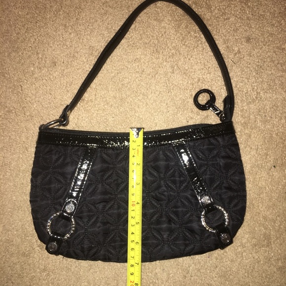 Vera Bradley black quilted handbag - Picture 5 of 6